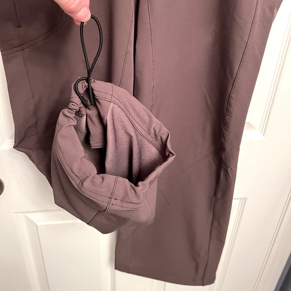 Mountain Hardwear Ladies Size 8 Brown Water Resistant Shell Pants - Picture 10 of 14